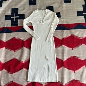 Abercrombie & Fitch long sleeve women’s o-ring midi sweater dress cream